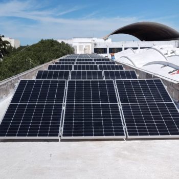 Instalacion-de-paneles-solares-villa-Magna-en-San-Luis-Potosi-Mexico